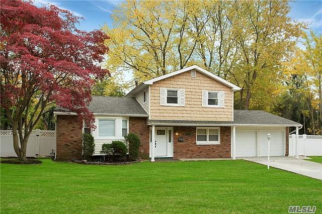 1st image of 10 Barrington Dr