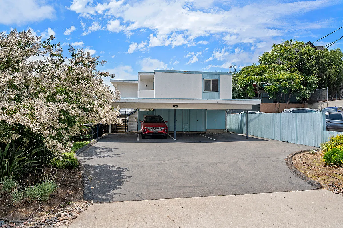 2 bed, 756 sqft, $3,000 — Photo 1