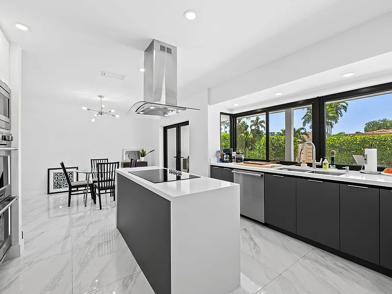 5122 Cleveland St — Photo 14