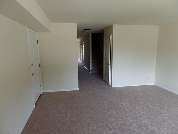 3rd image of 315 Creekside Dr APT B