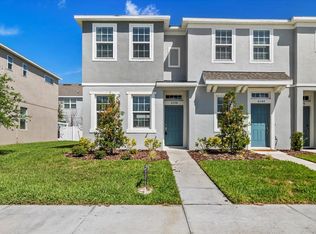 6338 Fairmont Ln, Palmetto, FL 34221