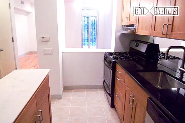 Rented by Citi Habitats | media 31