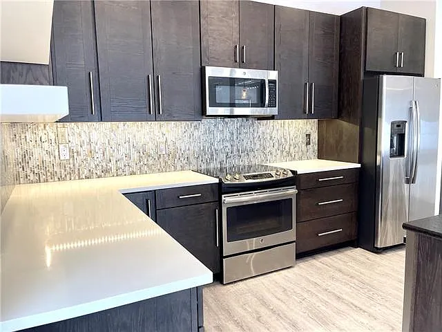 2 bed, 2.0 bath, 1550 sqft, $2,700 — Photo 4