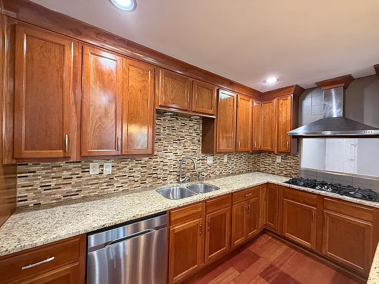 999 Payton Way — Photo 4