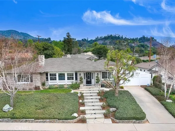 156 S Country Club Rd, Glendora, CA 91741