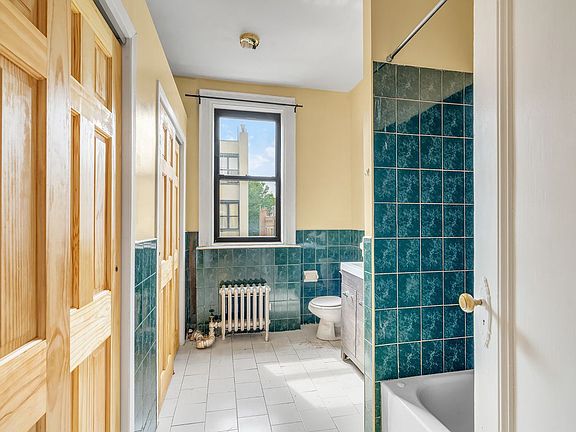 5th image of 138 W 119th St #2B