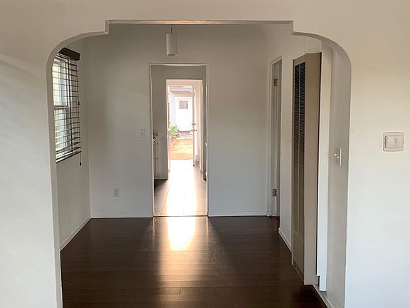 4th image of 4078 38th St