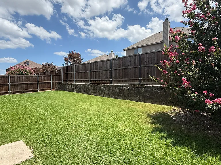 2805 Glendale Way — Photo 16