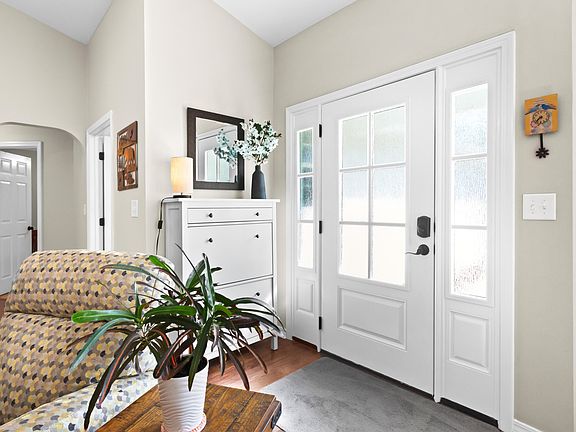 5th image of 134 Wright Cir