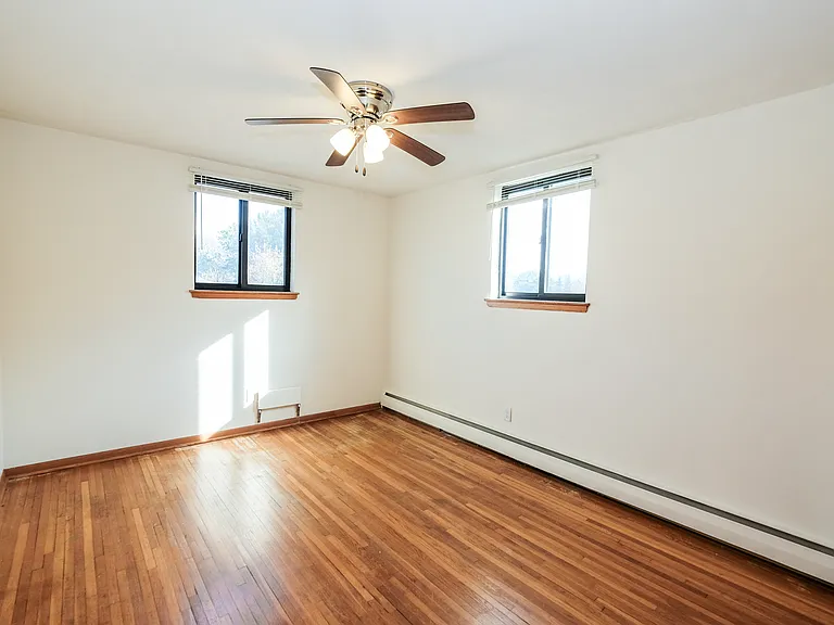Randolph Apartments — Photo 37