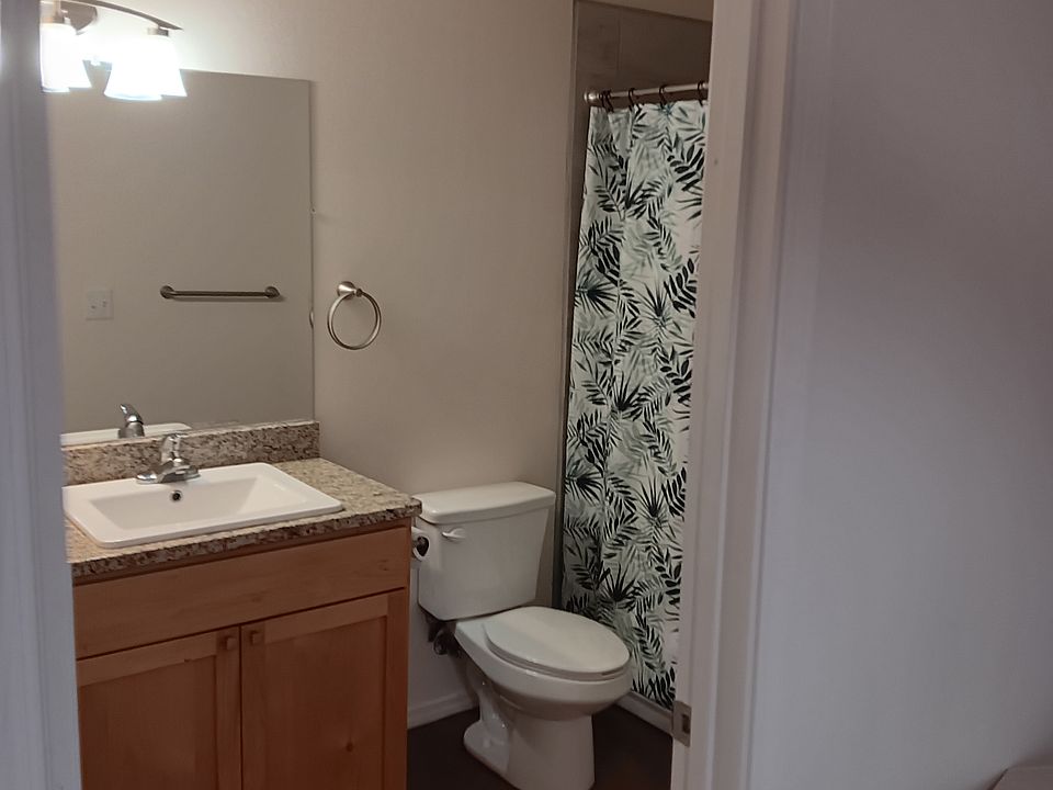 1st image of 1201 Cardenas Dr NE #2