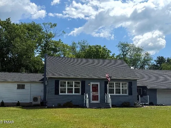 1564 Spruce St, Stroudsburg, PA 18360
