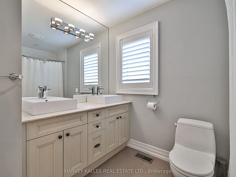 44 Churchill Ave — Photo 35