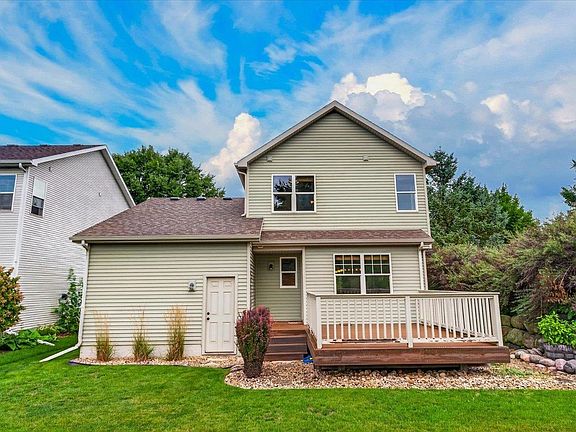 2nd image of 6909 Country Ln