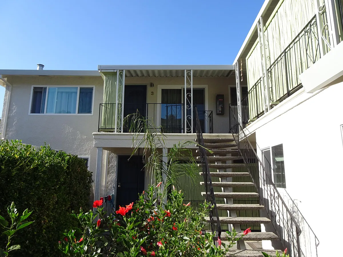 Building Photo - 480 Richfield Dr #3