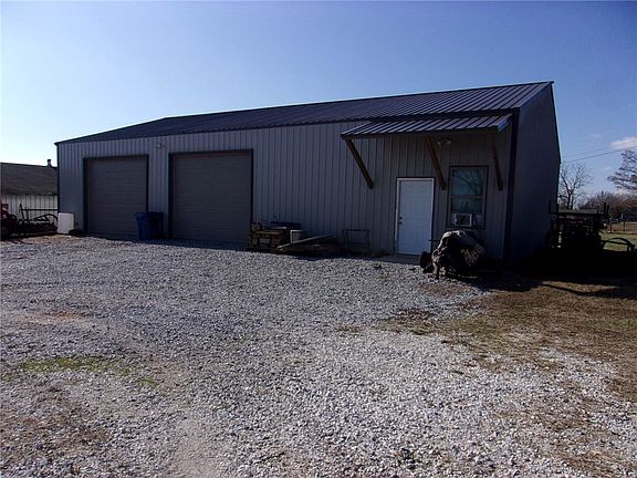 2nd image of 2887 Habberton Rd