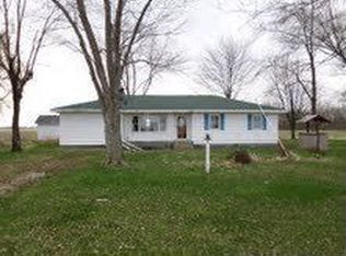 351 Wheather Dr, Xenia, IL 62899