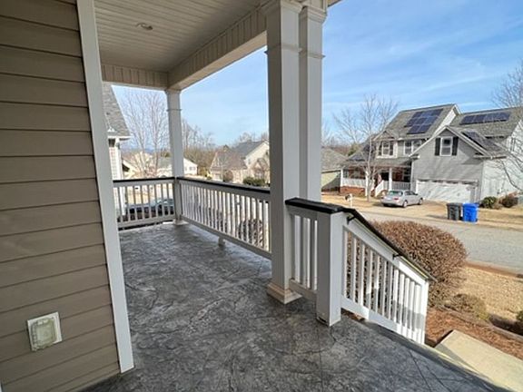 3rd image of 309 Summit Bluff Dr