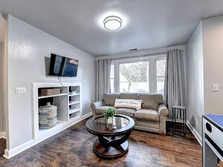1179 Francis St NW — Photo 9