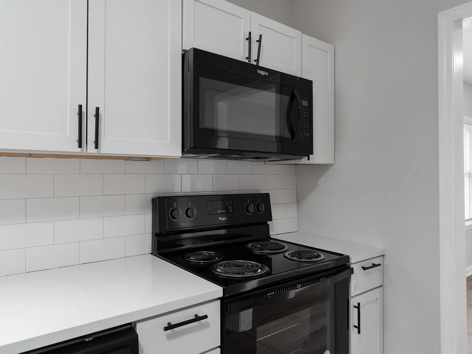 3 bed, 1563 sqft, $2,700 — Photo 2
