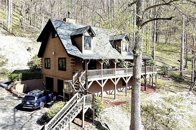 1st image of 103 Lion Heart Ln