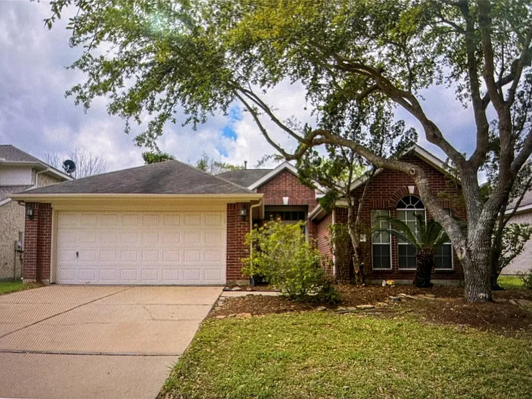 1106 Kerri Ct — Photo 1