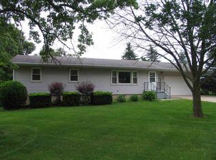 224 S East St, Toulon, IL 61483