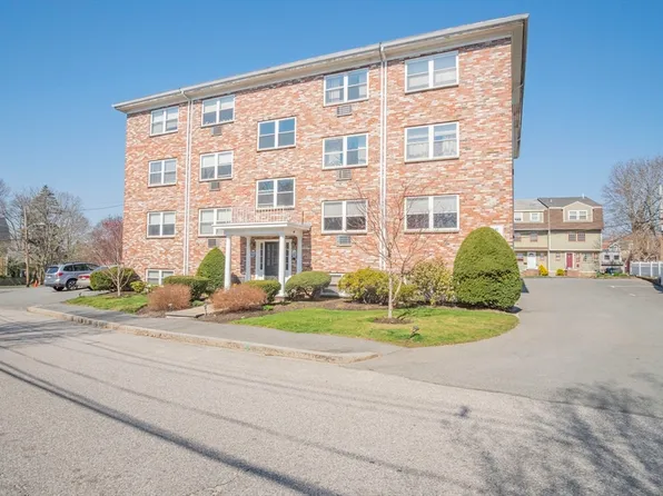 59 Prospect St APT B4, Marblehead, MA 01945