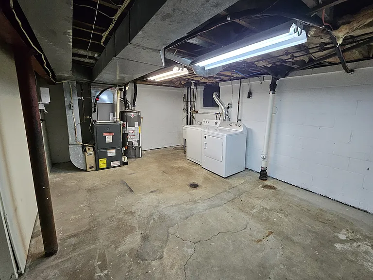 855 Hamil Rd — Photo 24