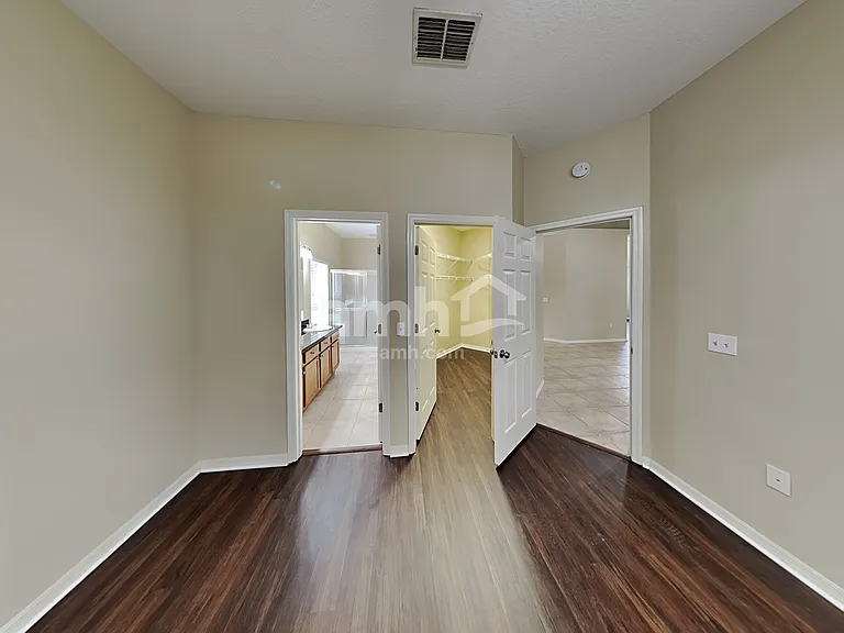 6223 Blackberry Ln — Photo 9