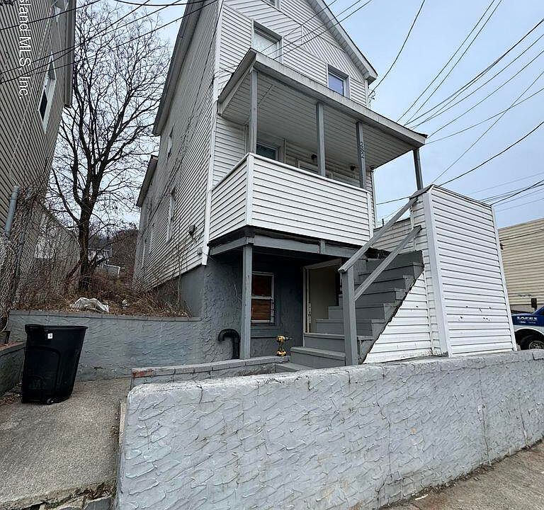 1st image of 282 Targee St