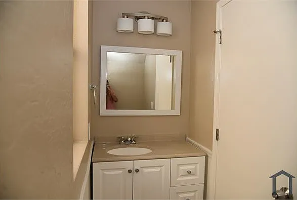 13440 W Berridge Ln — Photo 10