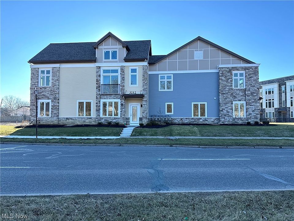 1st image of 3218 Van Aken Blvd
