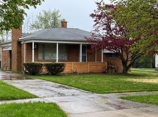 118 Flora Dr, Bedford, OH