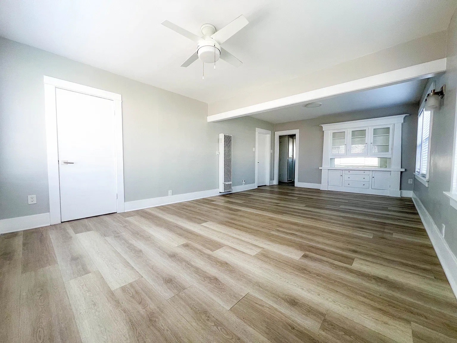 1 bed, 900 sqft, $1,975 — Photo 2