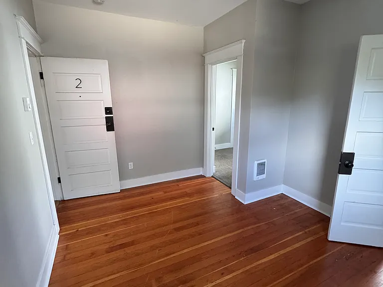 1035 SE 14th Ave #2 — Photo 10