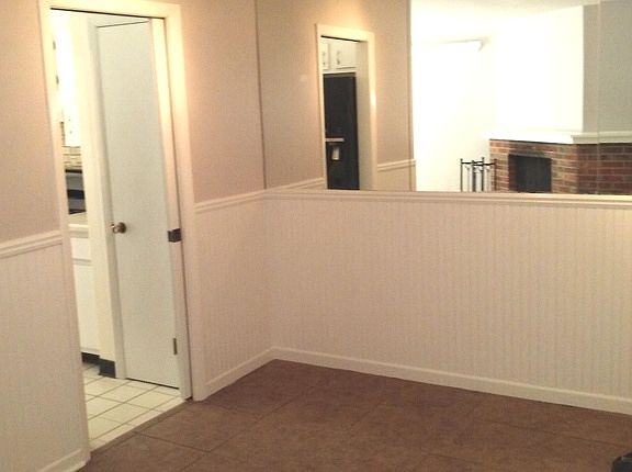 2nd image of 29W470 Emerald Green Dr Unit G