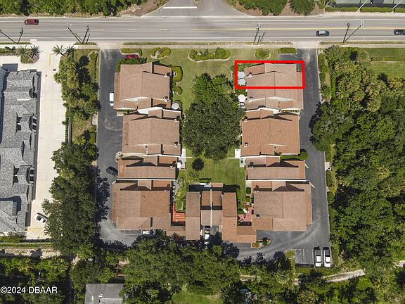 4th image of 60 N Halifax Dr APT 116