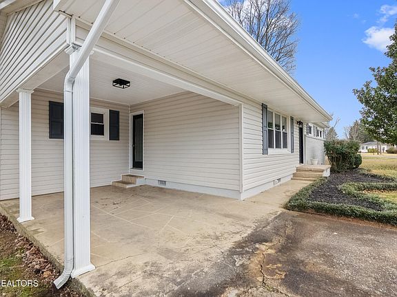 5th image of 122 Hillcrest Dr