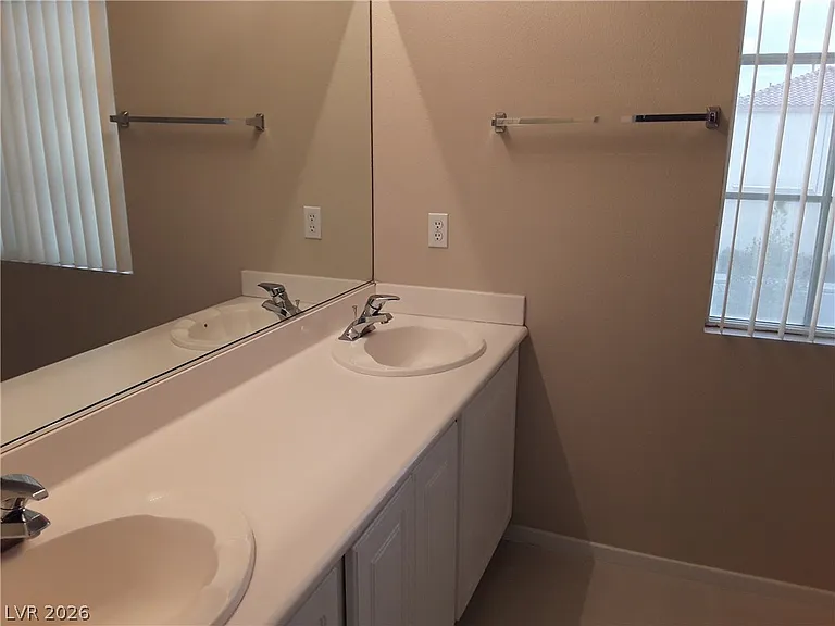 824 Ribbon Grass Ave — Photo 15