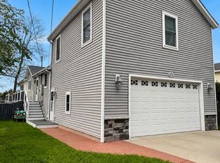 8412 Brower Lake Dr NE, Rockford, MI 49341