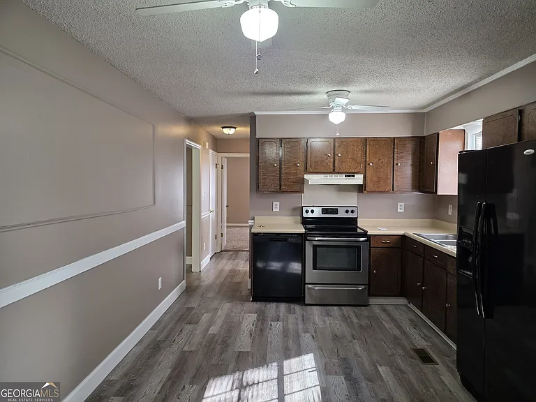 206 Old Lake Rd — Photo 6