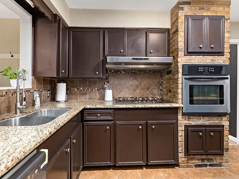 340 Maxwell Dr — Photo 10