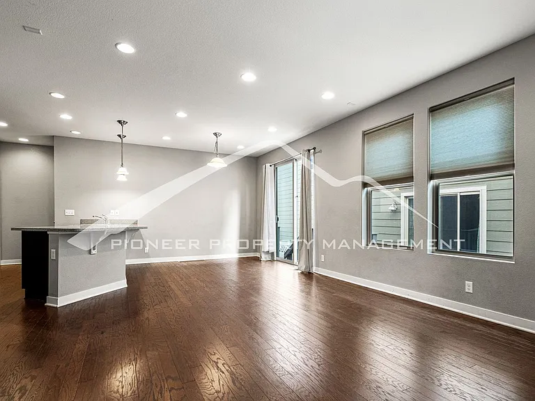 8485 Redpoint Way — Photo 4