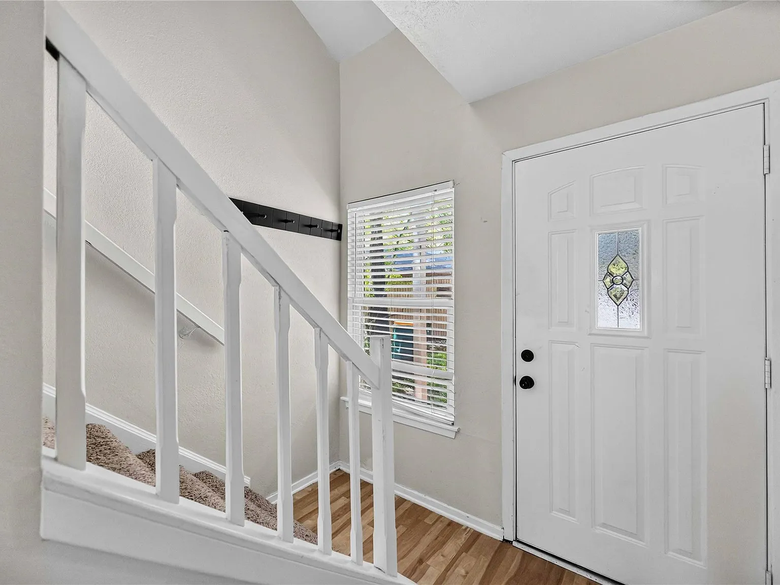 3 bed, 2.5 bath, 1680 sqft, $1,850 — Photo 4
