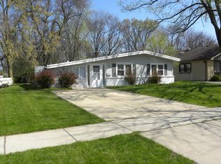 1535 Maple St, Glenview, IL 60025