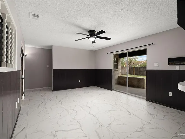 2409 Camellia Ave — Photo 5