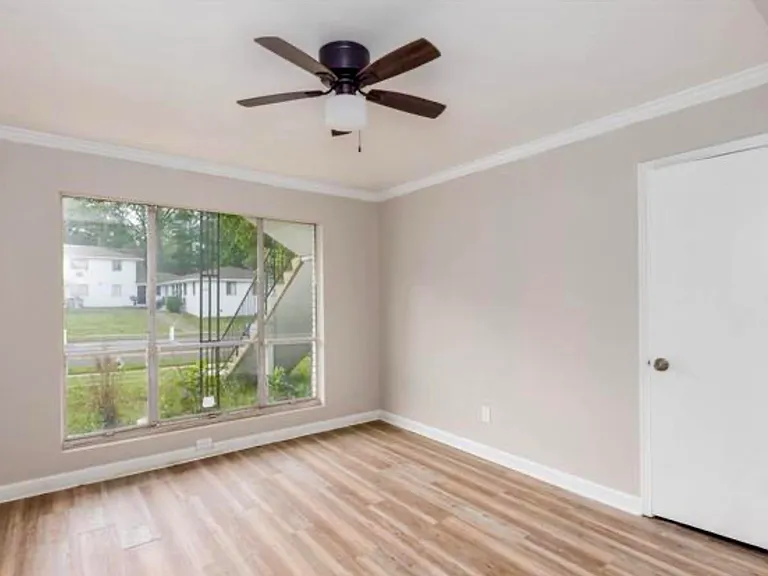 7728 Rugby Ave — Photo 7