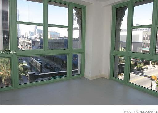 3rd image of 111 E Flagler St APT 1006