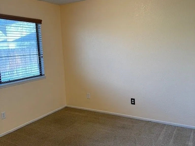 3512 Snowflake Ct — Photo 9